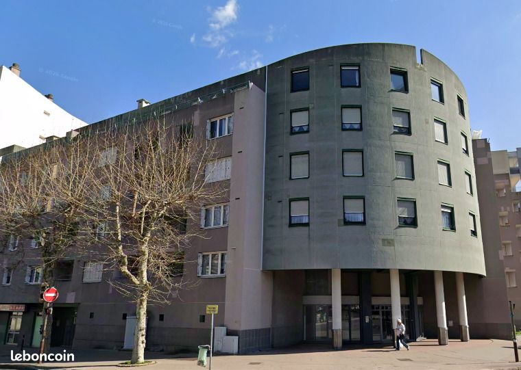 Appartement 3 pièces 70 m² · à Saint-Étienne · 70 m² · 523 €