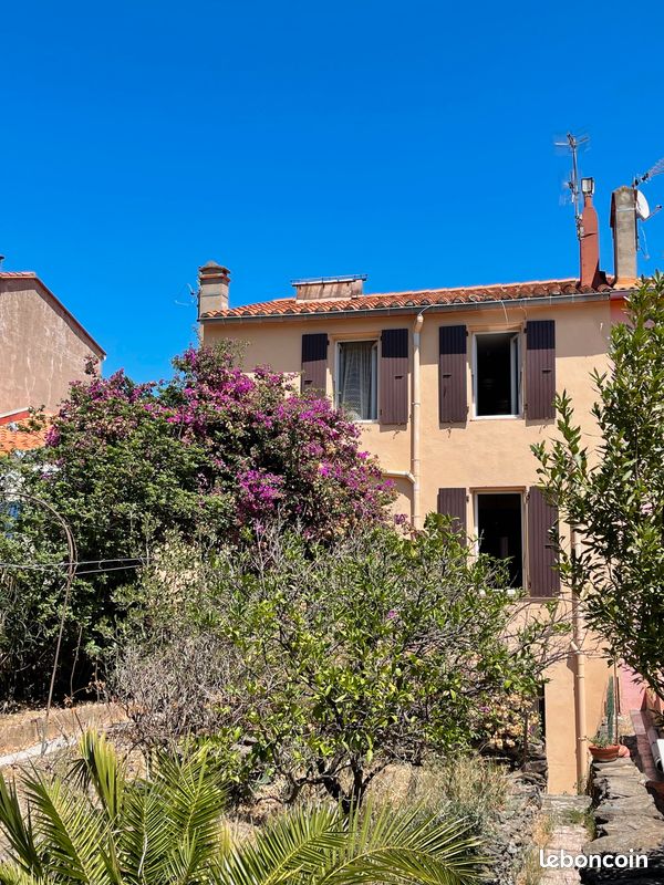 Maison 9 pièces 143 m² · à Port-Vendres · 143 m² · 360 000 €