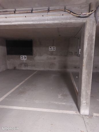 Parking sous terrain Le Kremlin Bicetre limite Villejuif