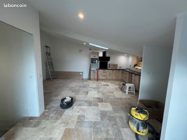 Appartement 5 pièces 90 m² · à Pailhès · 90 m² · 930 €/mois