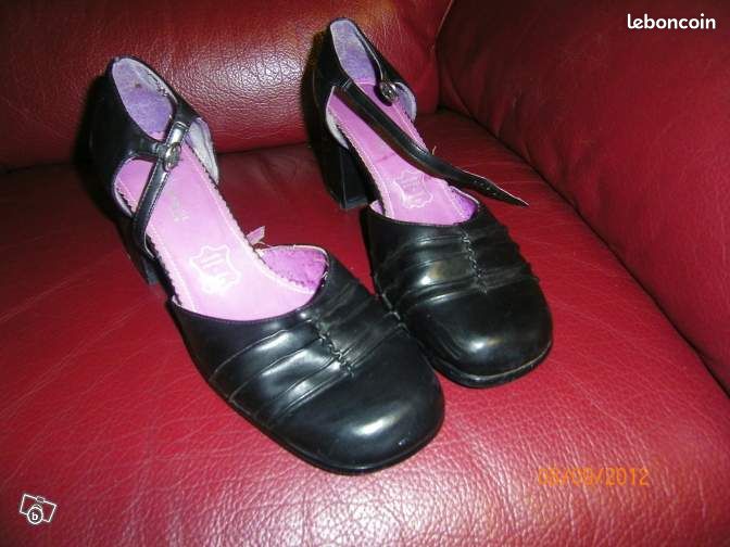 Chaussures cuir noir taille 41 talons de 7cm 1/2 (image 1)