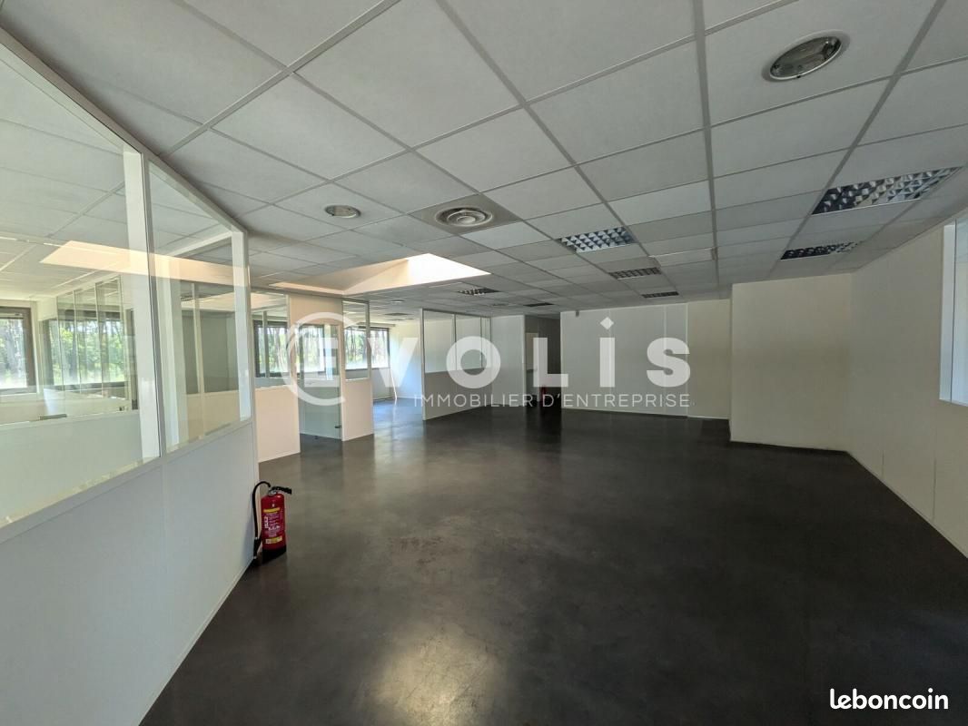 Local bureaux 800 m² (image 3)