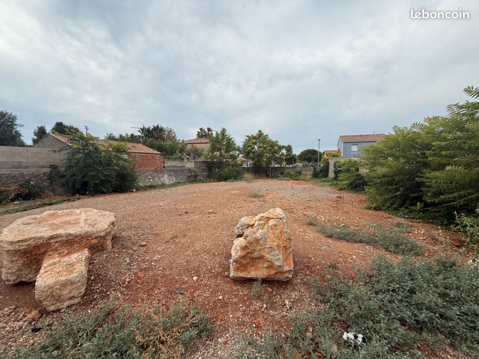 Terrain 385 m² · à Frontignan · 210 000 €