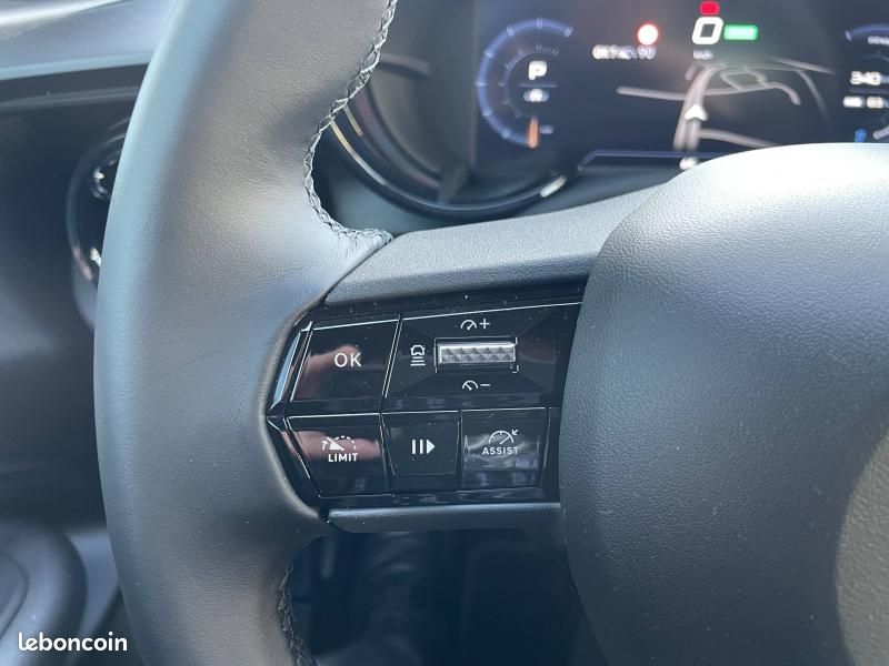 Alfa romeo Junior 1.2 Ibrida 145ch Premium e-DCT6 Q4 (image 9)