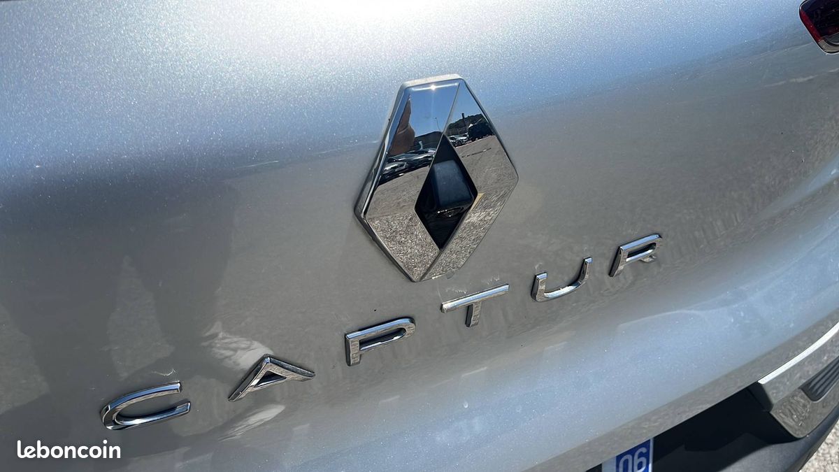 Renault captur tce 90 techno (image 24)