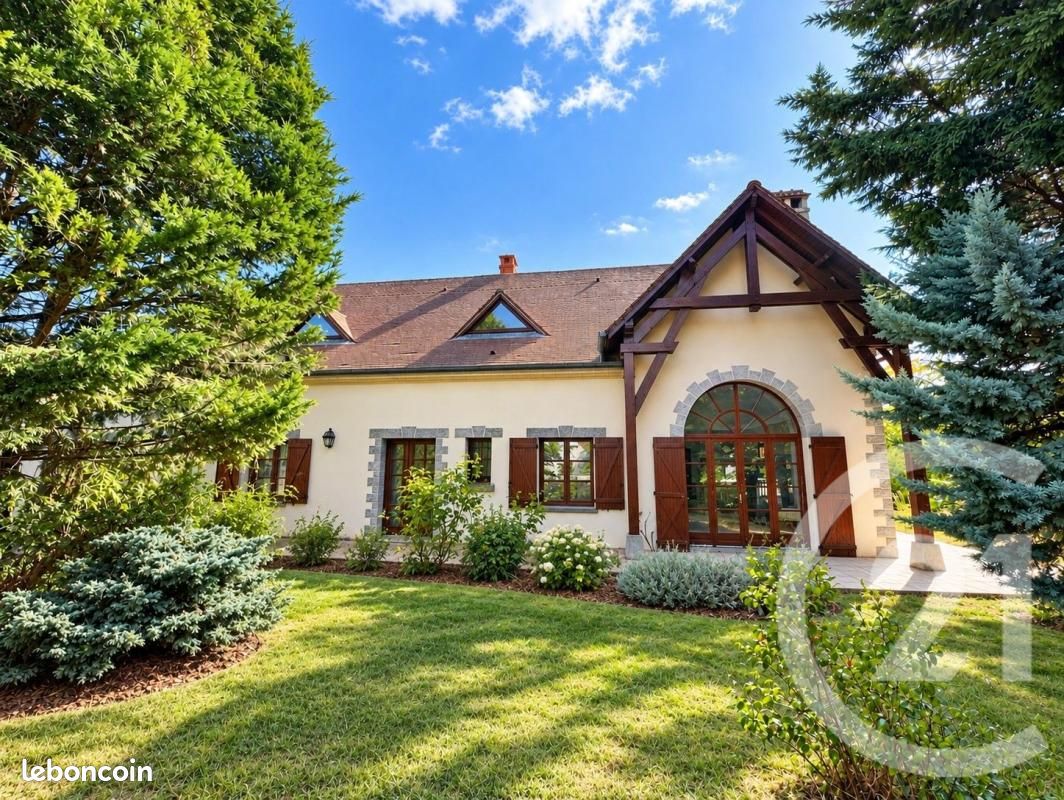 Maison 5 pièces 146 m² · à Étampes · 146 m² · 262 000 €
