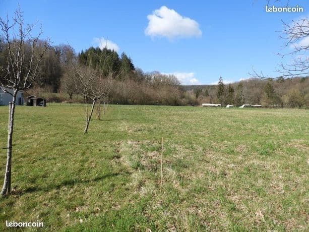 Terrain constructible 10 mn Besancon Est · à Besançon · 80 000 €