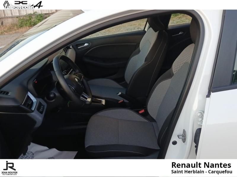 Renault Clio 1.6 E-Tech 145ch full hybrid Evolution (image 11)