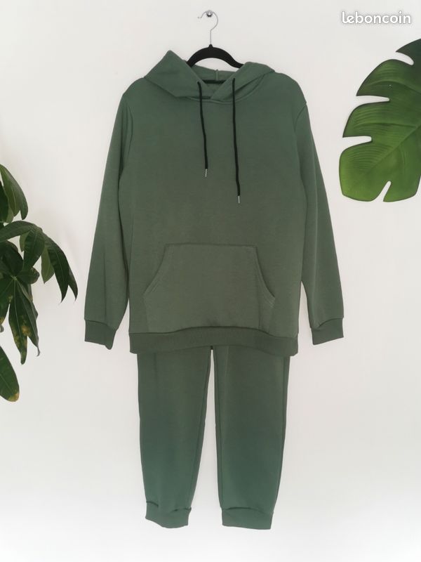 Ensemble de survĂȘtement vert Shein Taille L (image 1)