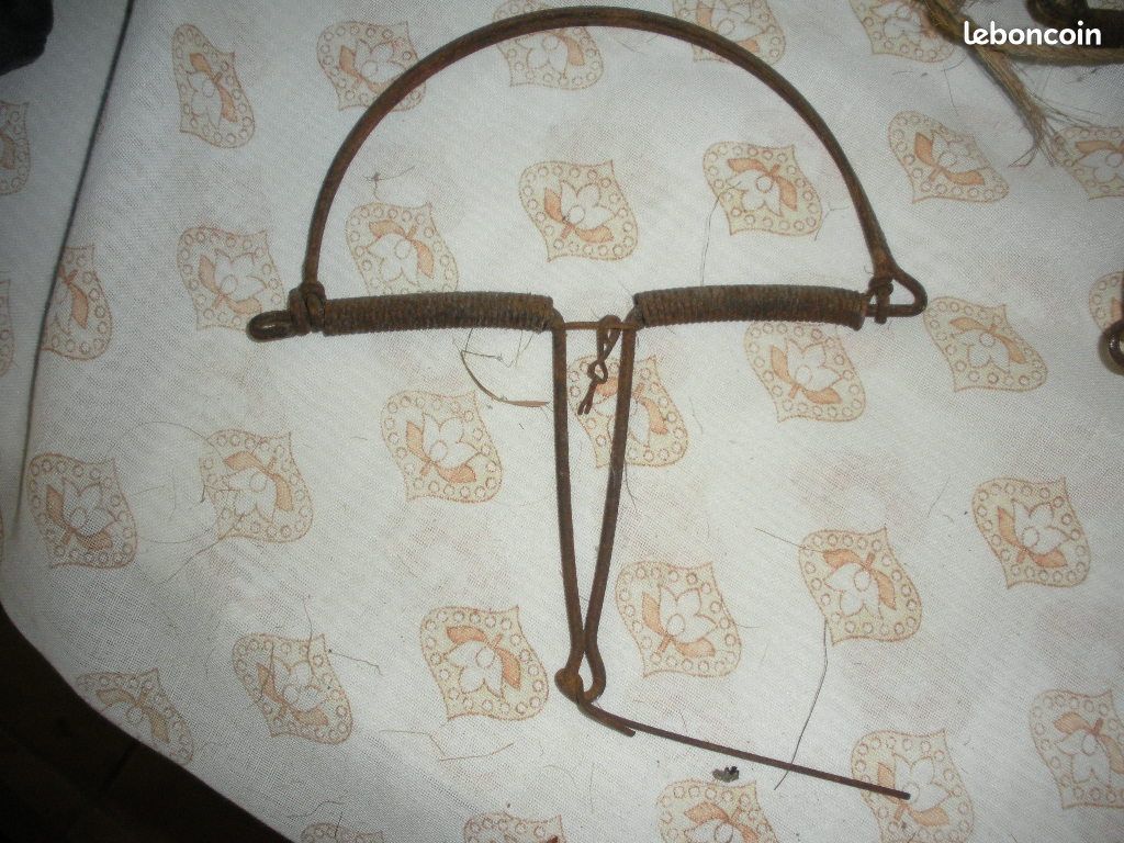 Lot De 2 Cartouchières De Chasse Vintage En Cuir - Occasion "dans Leur Jus"
