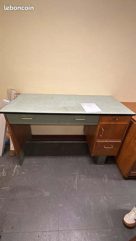 Bureau industriel haut (image 1)