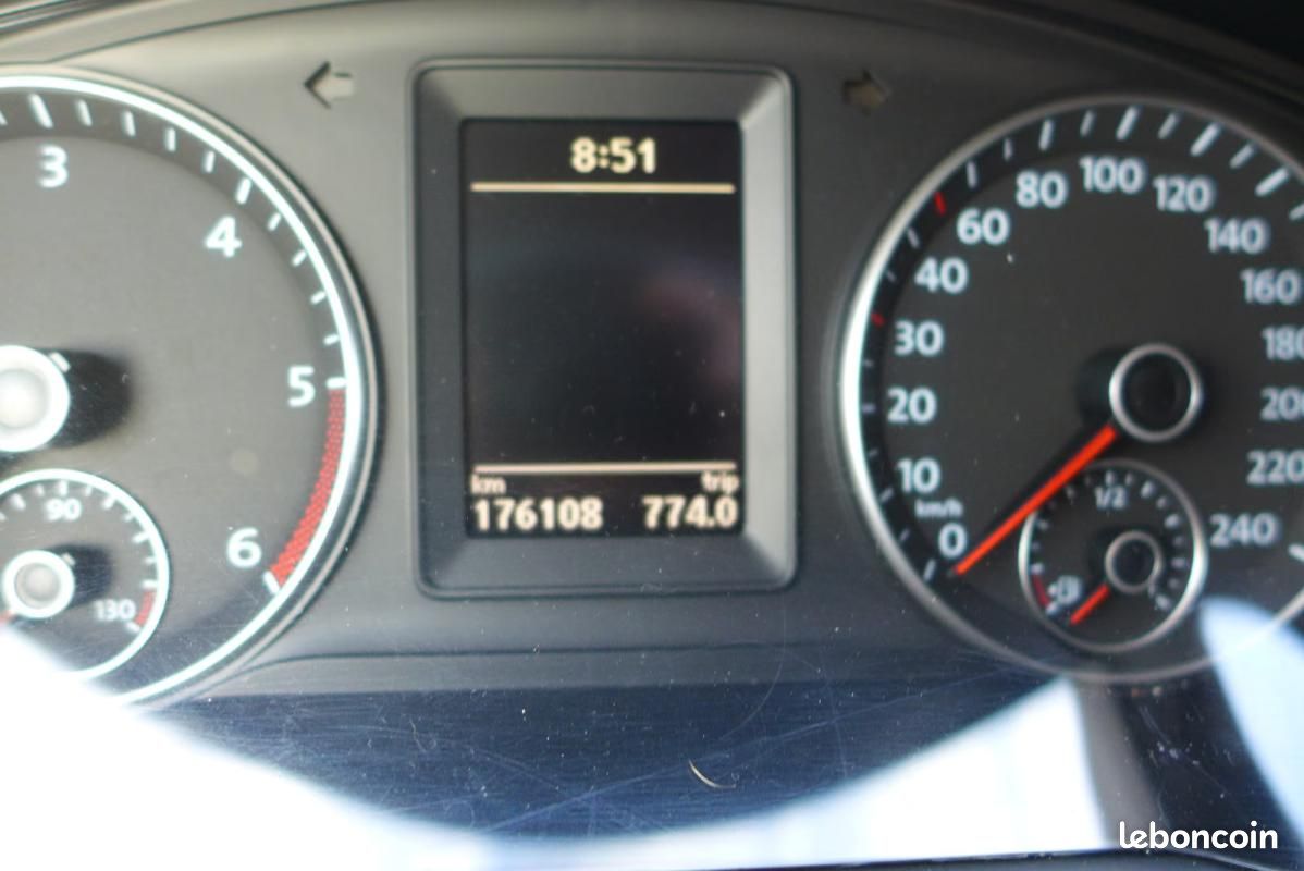 Volkswagen T5 Multivan 2.0 BiTDI Match | 179 ch BVM 7 places Table Chauffage stationnaire Sièges ... (image 9)