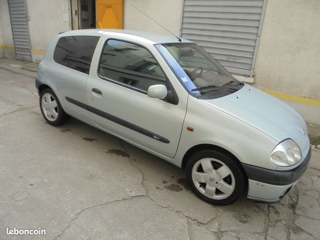 Renault clio 2 1.6 16 v faible kilometrage (image 1)