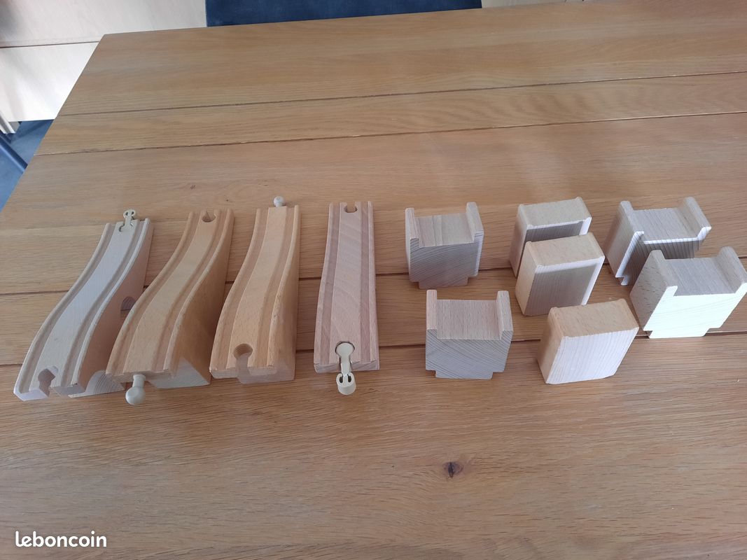 Circuit train en bois (image 4)