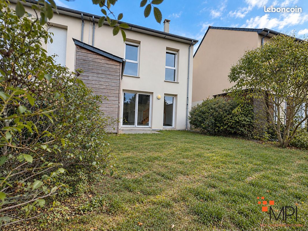 Maison 5 pièces 80 m² · à L'Hermitage · 80 m² · 236 025 €
