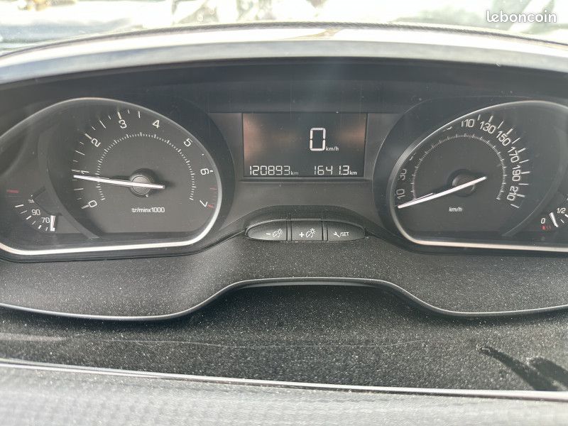 Peugeot 2008 1.2 PURETECH 110CH ACTIVE (image 2)