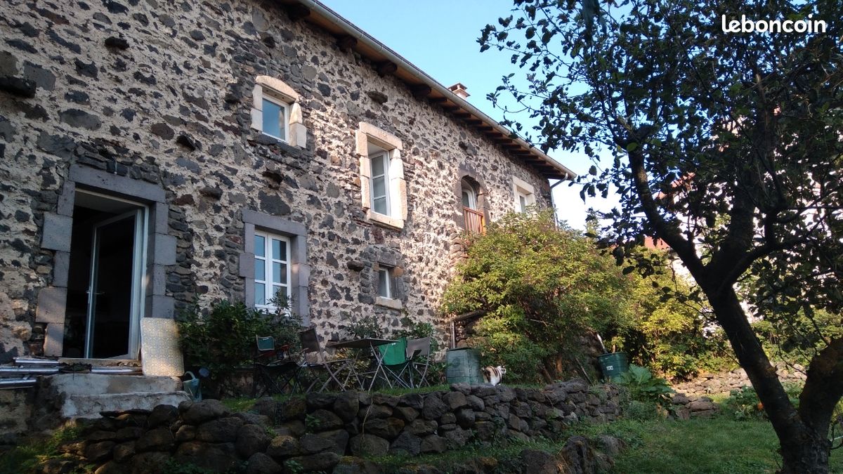 Maison 13 pièces 300 m² · à Le Puy-en-Velay · 300 m² · 299 000 €