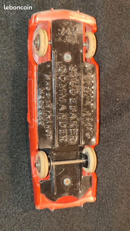Voiture Miniature Dinky Toys Studebaker Commander 1/43 – Métal Rouge – Meccano France – Occasion