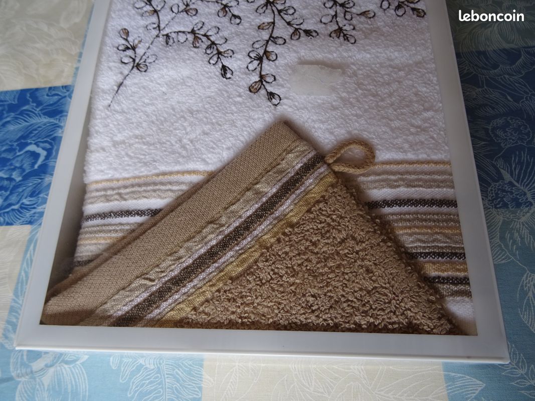 Serviette de toilette NEUVE (image 3)