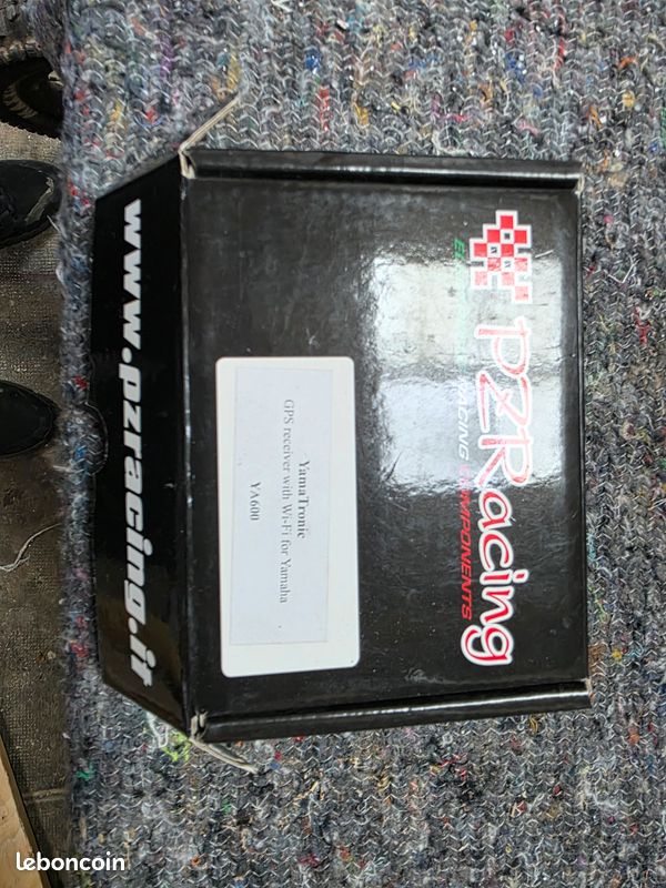 Capteur GPS PZracing YA600 pour Yamaha R1 2020 et + (image 2)
