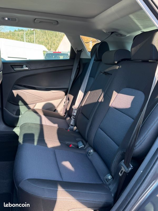 HYUNDAI - TUCSON 1.7 CRDi 141 2WD DCT-7 Edition Lounge (image 4)
