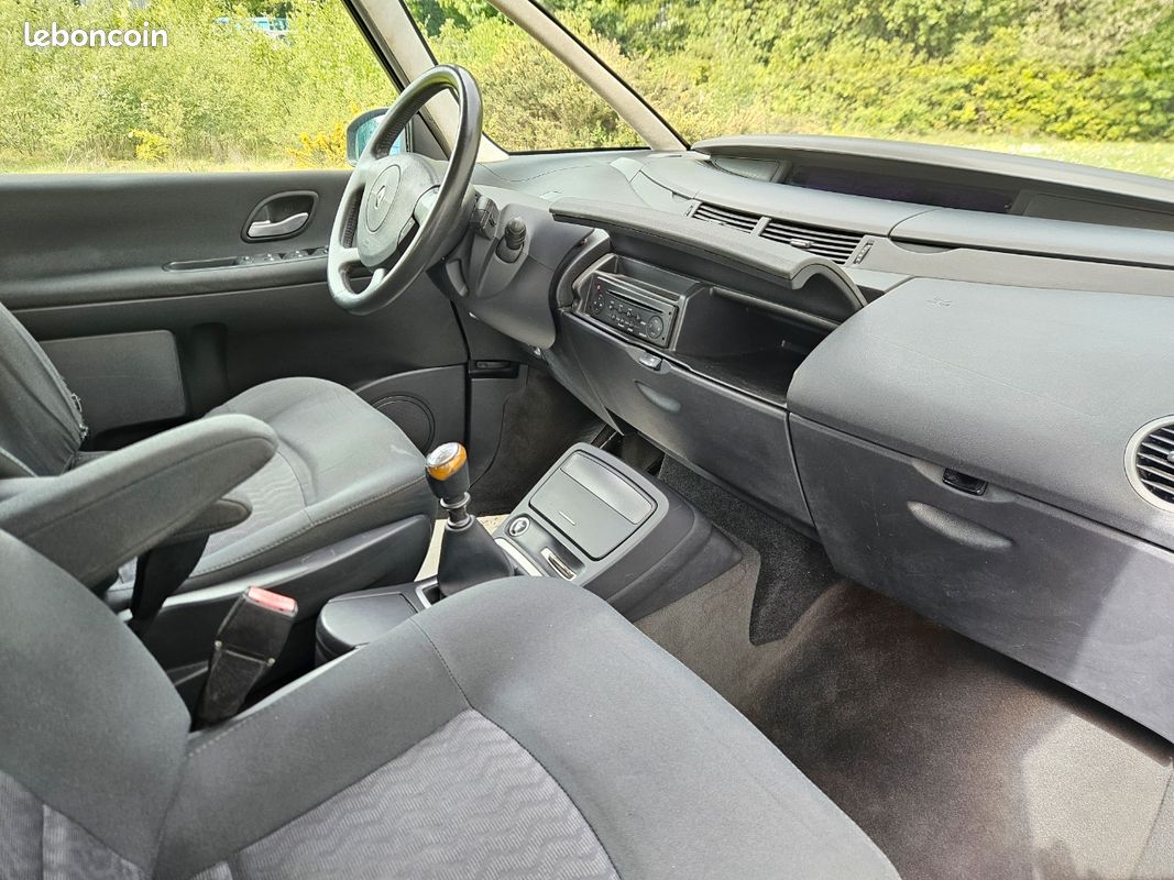 Renault Espace IV 2.0 DCi 130CV Célébration - 7 Places - CT OK - Révisé ✅️ (image 3)