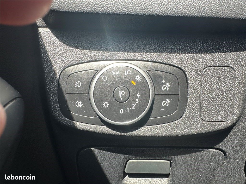 Ford Focus IV 2.0 ECOBLUE 150 S&S ST Line (image 17)