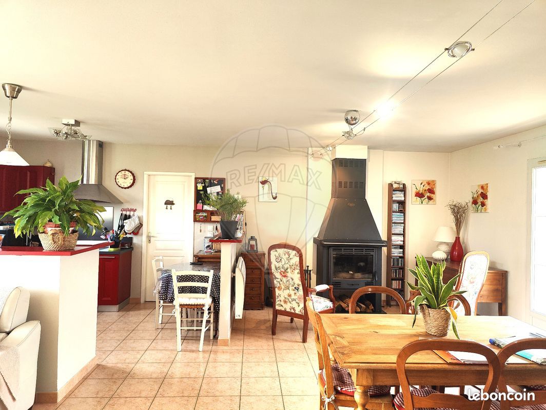 Maison 5 pièces 121 m² - Bouëx 16410 (image principale 8)