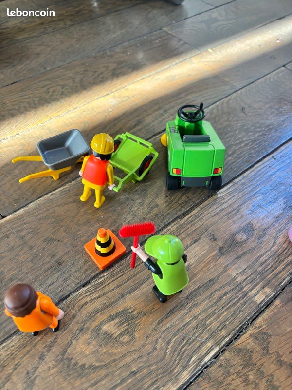 Lot de playmobils, animaux et accessoires (image 6)