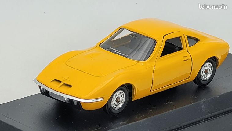 Modèle Réduit Solido 1:43 Opel GT 1900 1968 Jaune Brillant - Voiture Miniature Collection