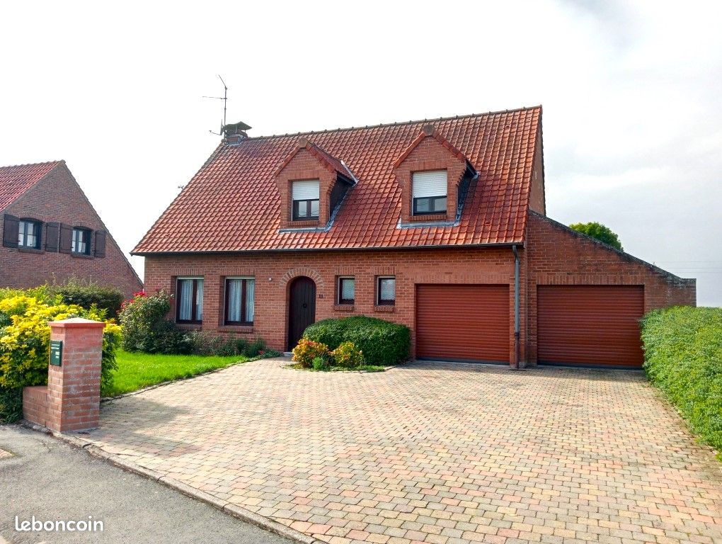 Maison 6 pièces 121 m² · à Bailleul · 121 m² · 325 000 €