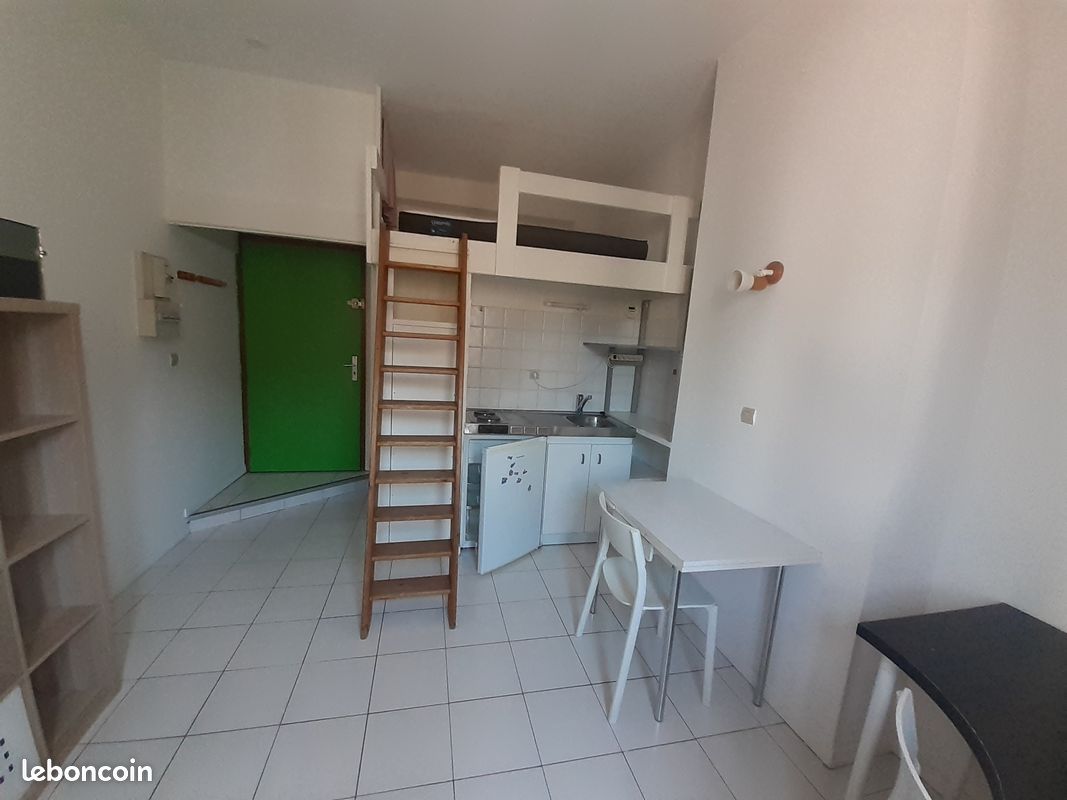Appartement 1 pièce 15 m² · à Grenoble · 15 m² · 530 €