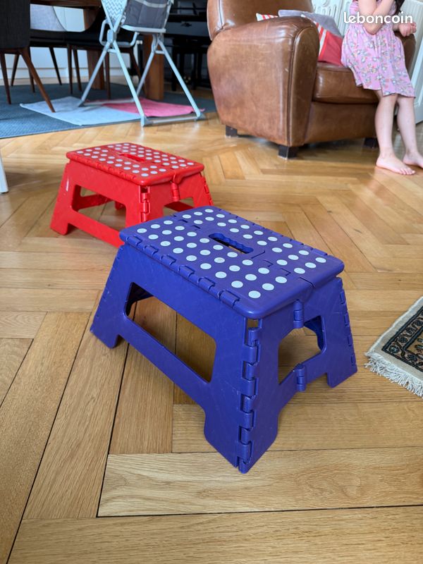 2 tabourets enfants - Mobilier enfant 2 tabourets enfants - Mobilier enfant