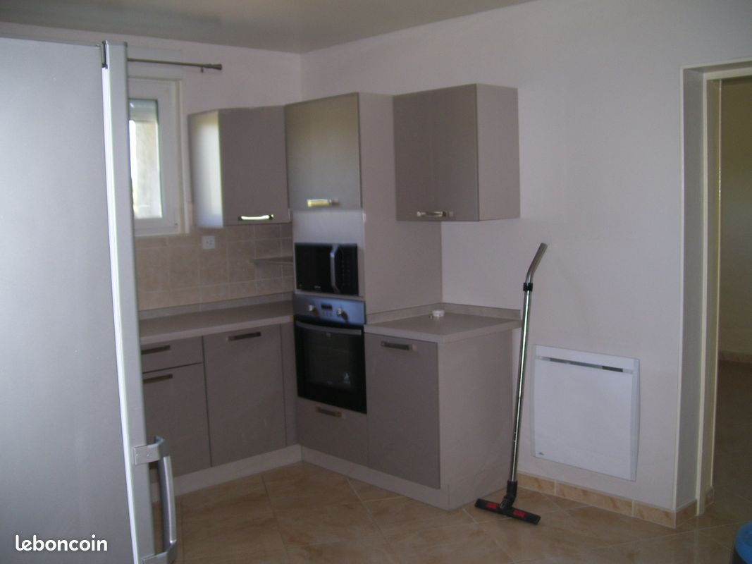 Parking 5 pièces 120 m² · à Chattancourt · 120 m² · 900 €/mois