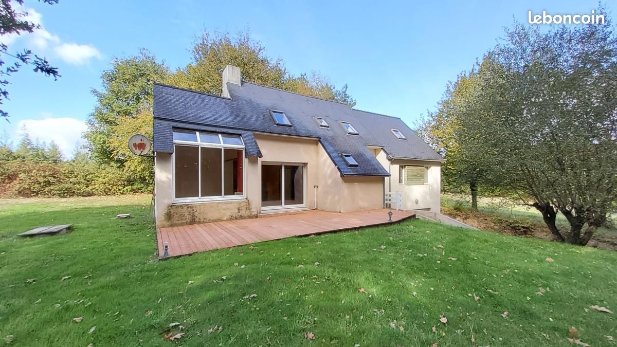 Maison 6 pièces 98 m² · à Poullaouen · 98 m² · 168 000 €