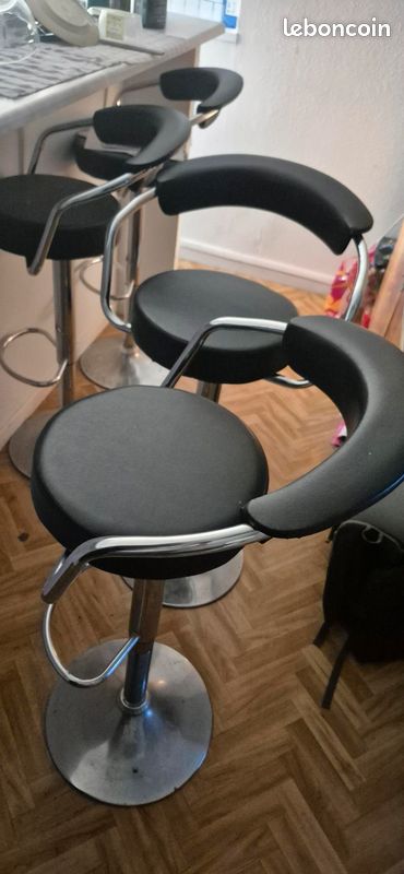 Vends 4 TABOURETS DE BAR AVEC DOSSIER (image 2)