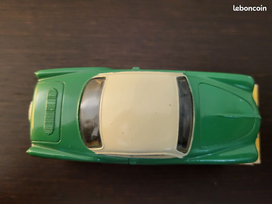Dinky Toys 187 – VW Karmann Ghia Verte 1959 – 1/43 – Excellent état