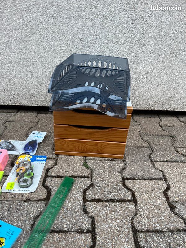 Lot de fournitures scolaires et de bureau (image 2)