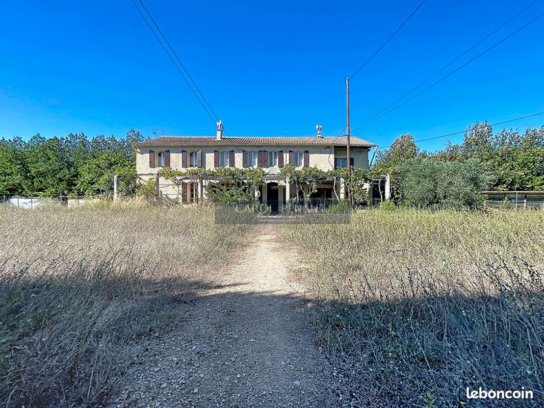 Maison 11 pièces 189 m² · à Carpentras · 189 m² · 320 000 €