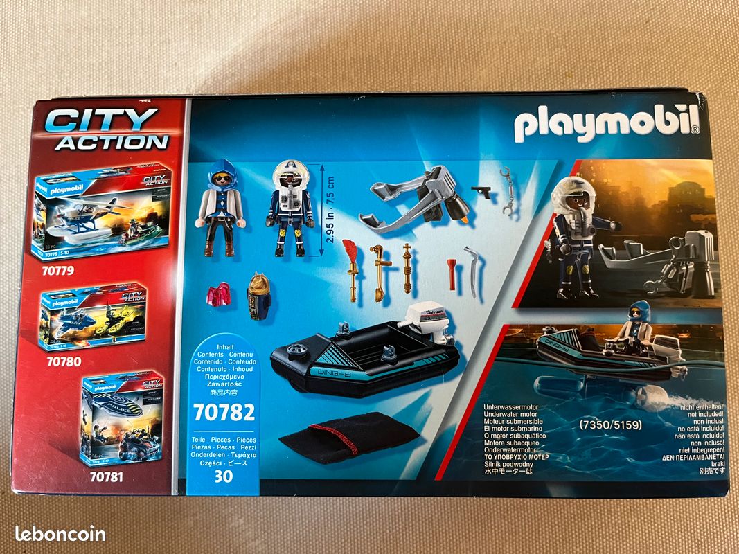 Playmobil City Action 70782 pas cher, Policier avec réacteur dorsal et canoë