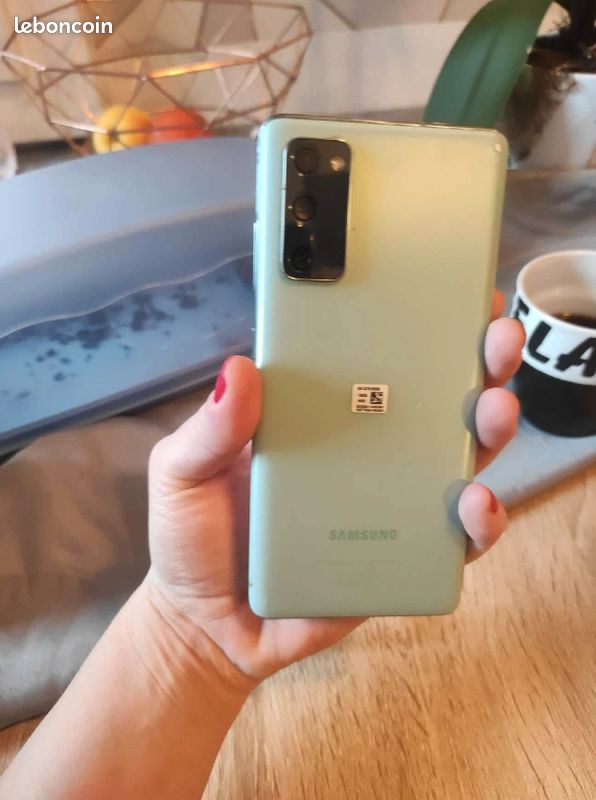 Telephone portable samsung s20 (image 2)