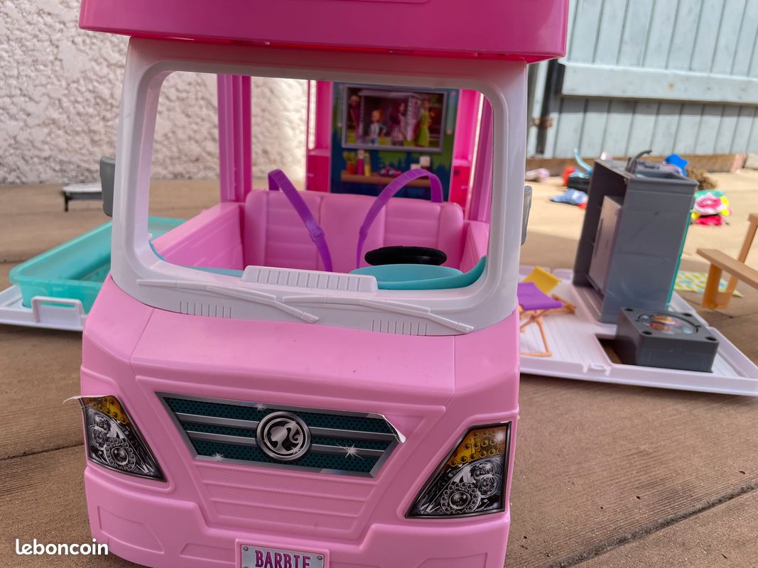 Camping Car Barbie (image 1)
