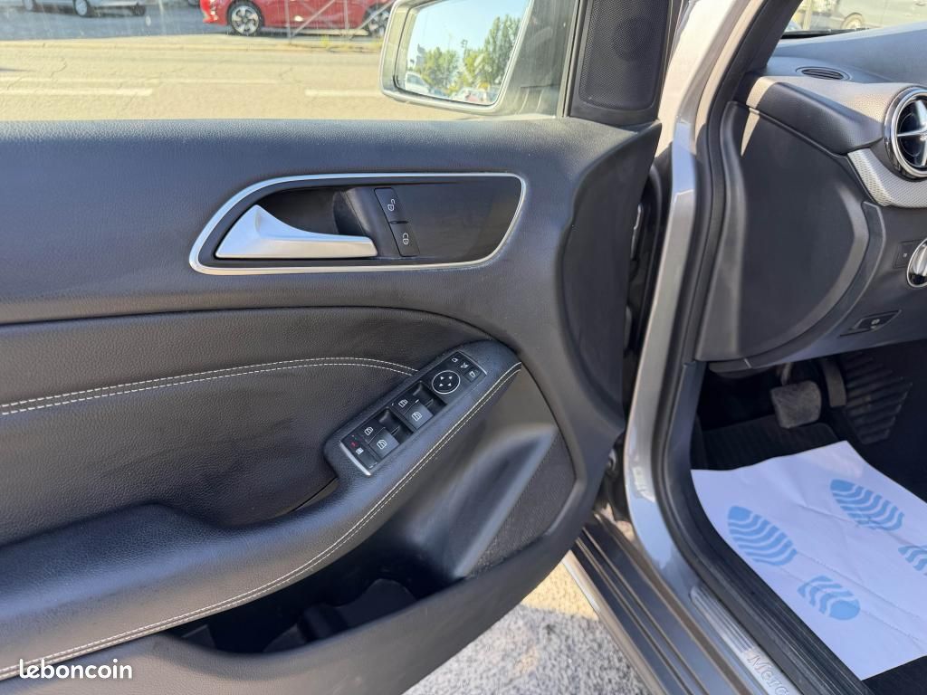 MERCEDES CLASSE B 200 d Bva - Sensation GPS + clim + camera AR (image 20)