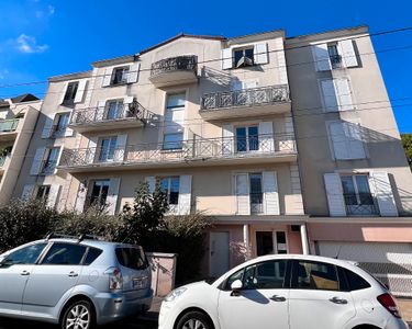 Appartement F2 avec balcon et parking