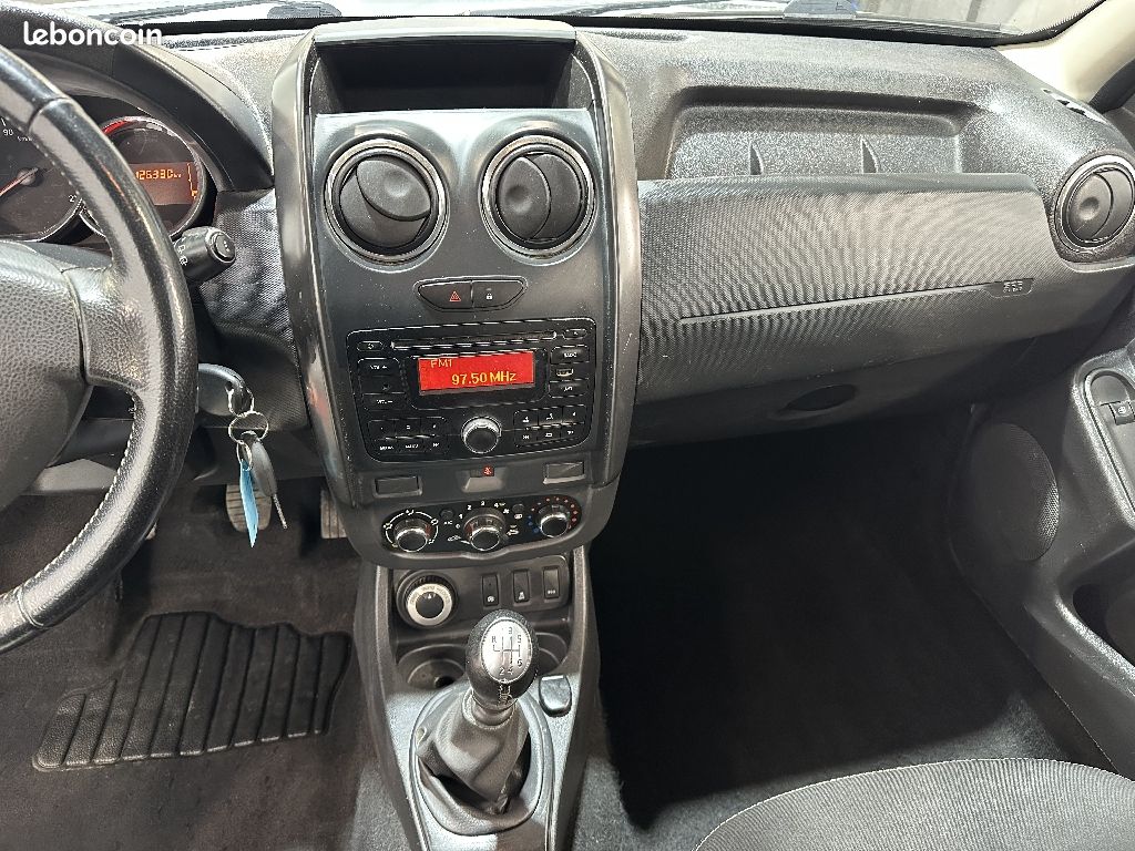 Dacia Duster 1.5 dCi 110 4x4 Lauréate +ATTELAGE (image 9)