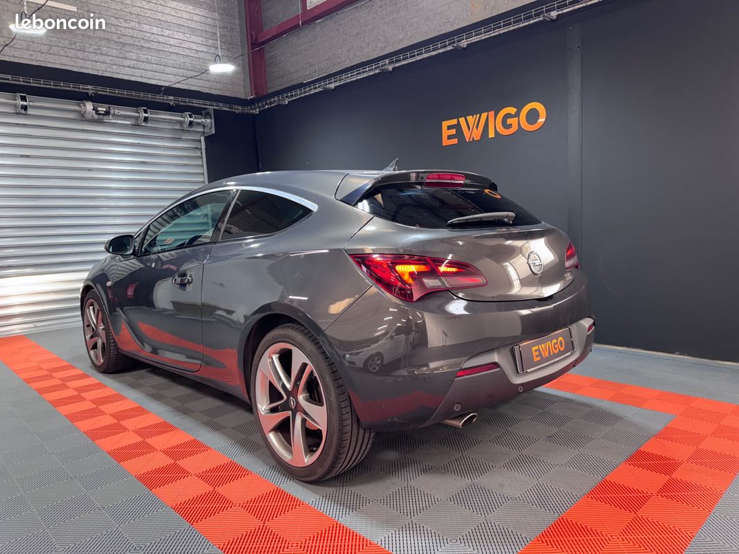 Opel astra gtc 2.0 cdti 165ch bva (image 15)