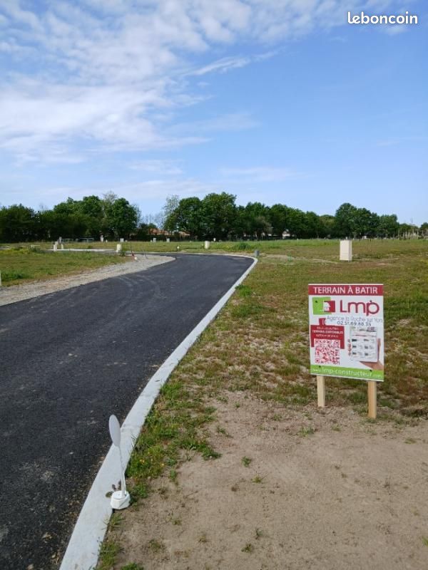 Terrain 400 m² · à Maché · 63 000 €