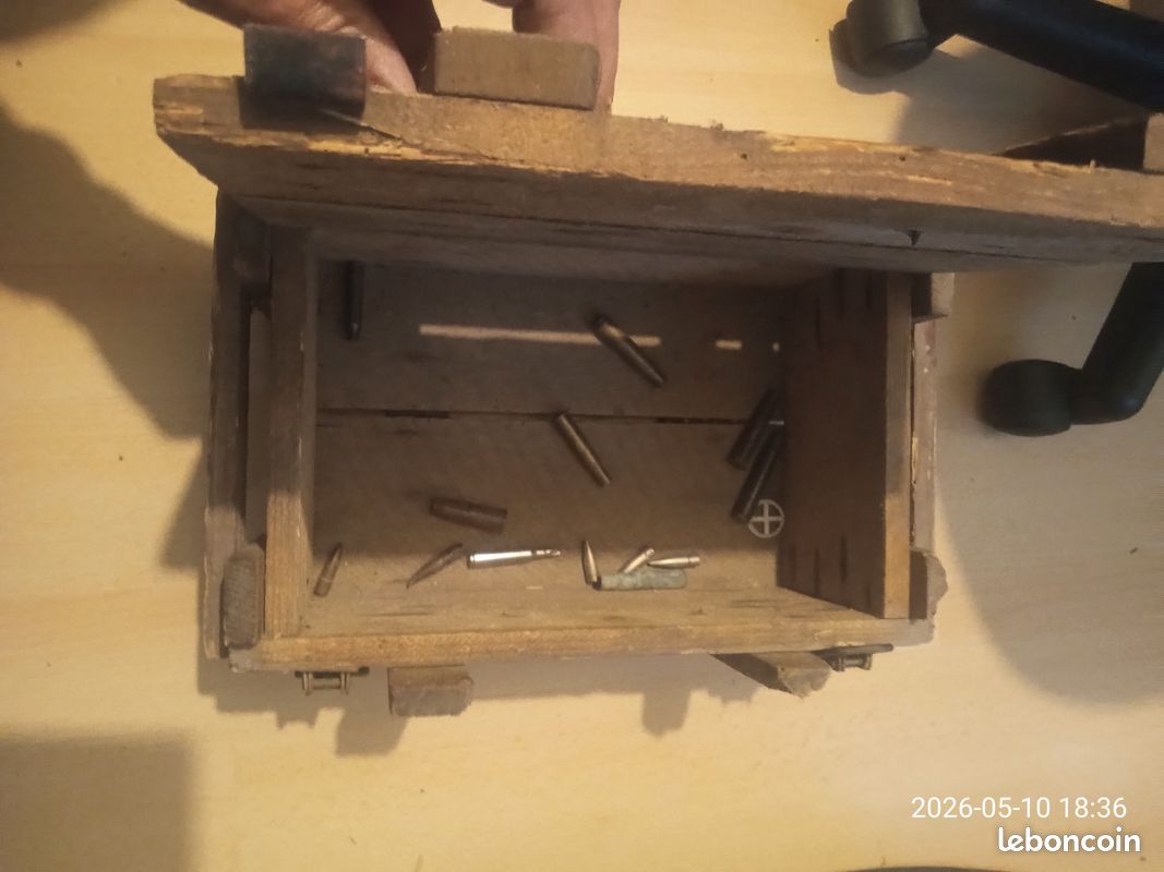 Coffret en bois pour munitions vintage (image 1)