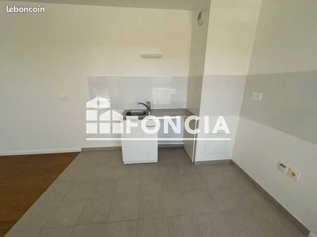 Appartement a louer  - 3 pièce(s) - 64 m2 - Surfyn