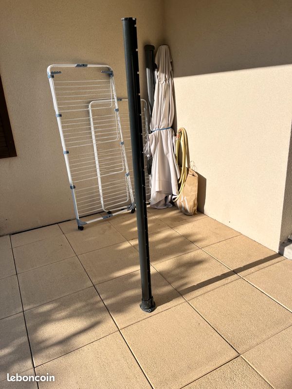 Vend poteau de 1,75 M avec ça platine (image 1)